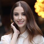 Озге Гюрель